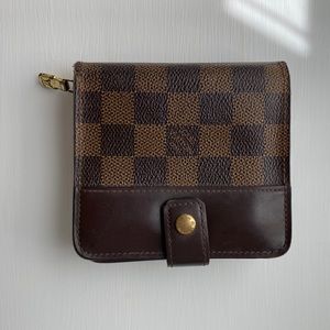 ‼️SOLD‼️Authentic Louis Vuitton Damier wallet